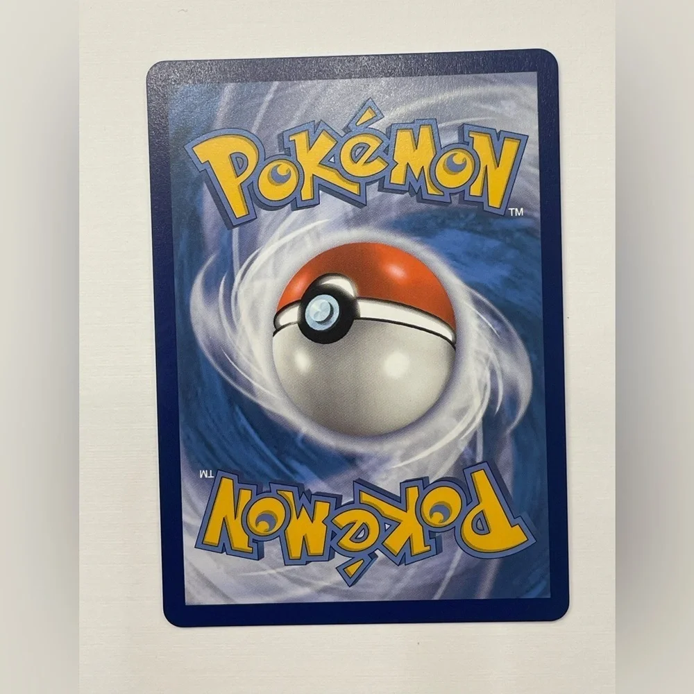 Enamorus V Pokémon Card 082/196